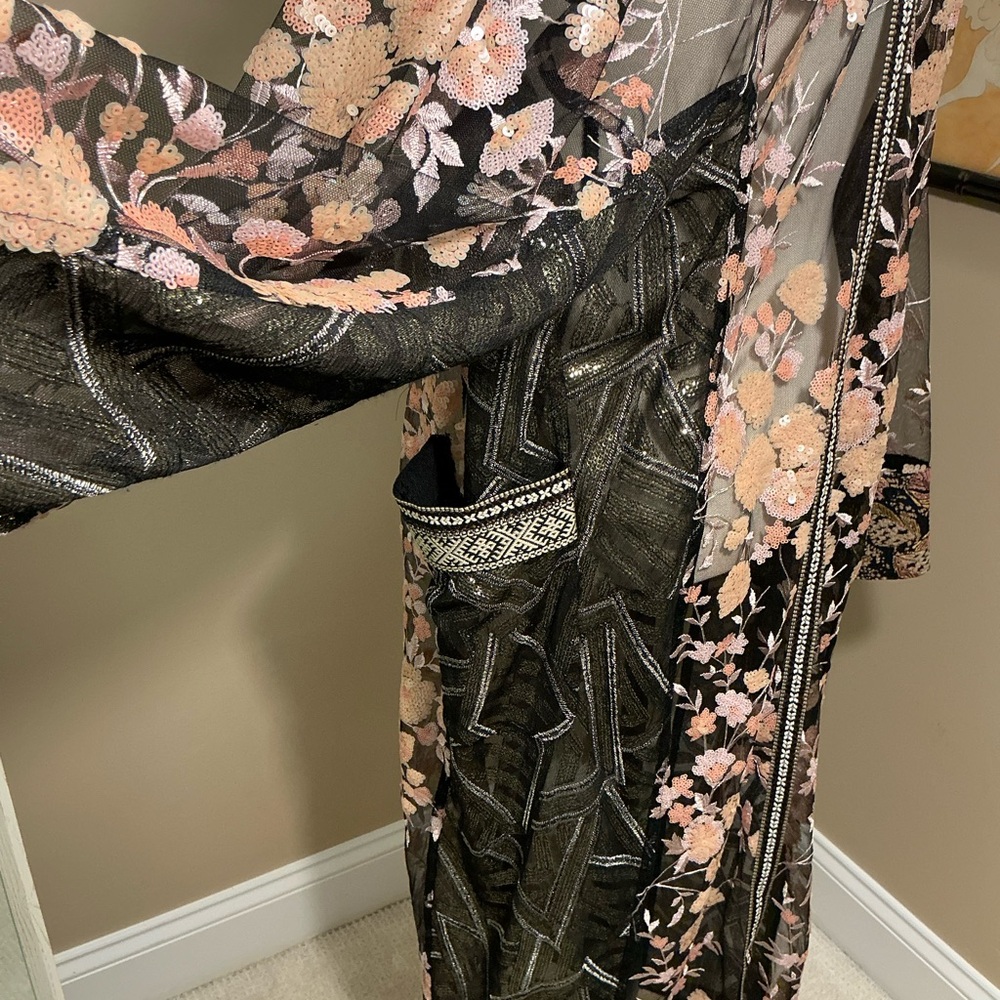 IN EARNEST BY BYRON LARS
KIMONO OR DUSTER-NEW - Picture 4 of 13